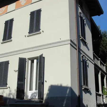 Bed & Breakfast I Pavoni Lake & Luxury *