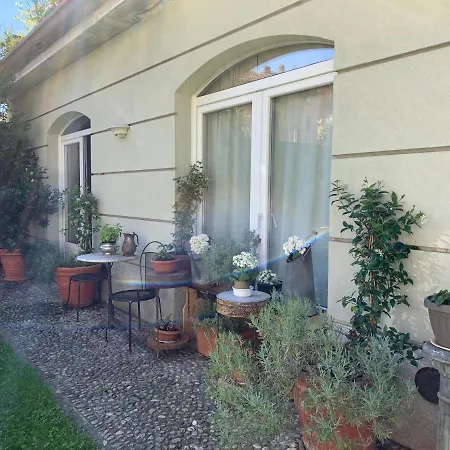Bed & Breakfast I Pavoni Lake & Luxury