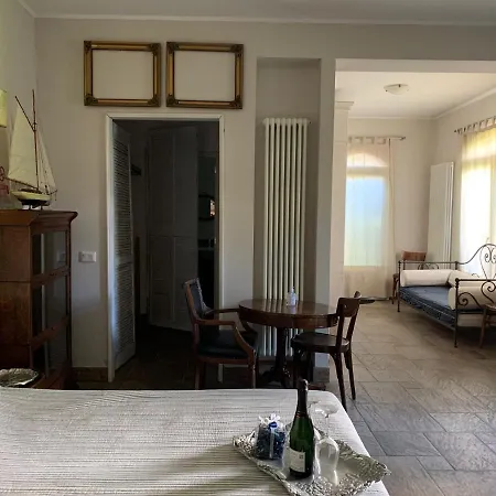 Bed & Breakfast I Pavoni Lake & Luxury *